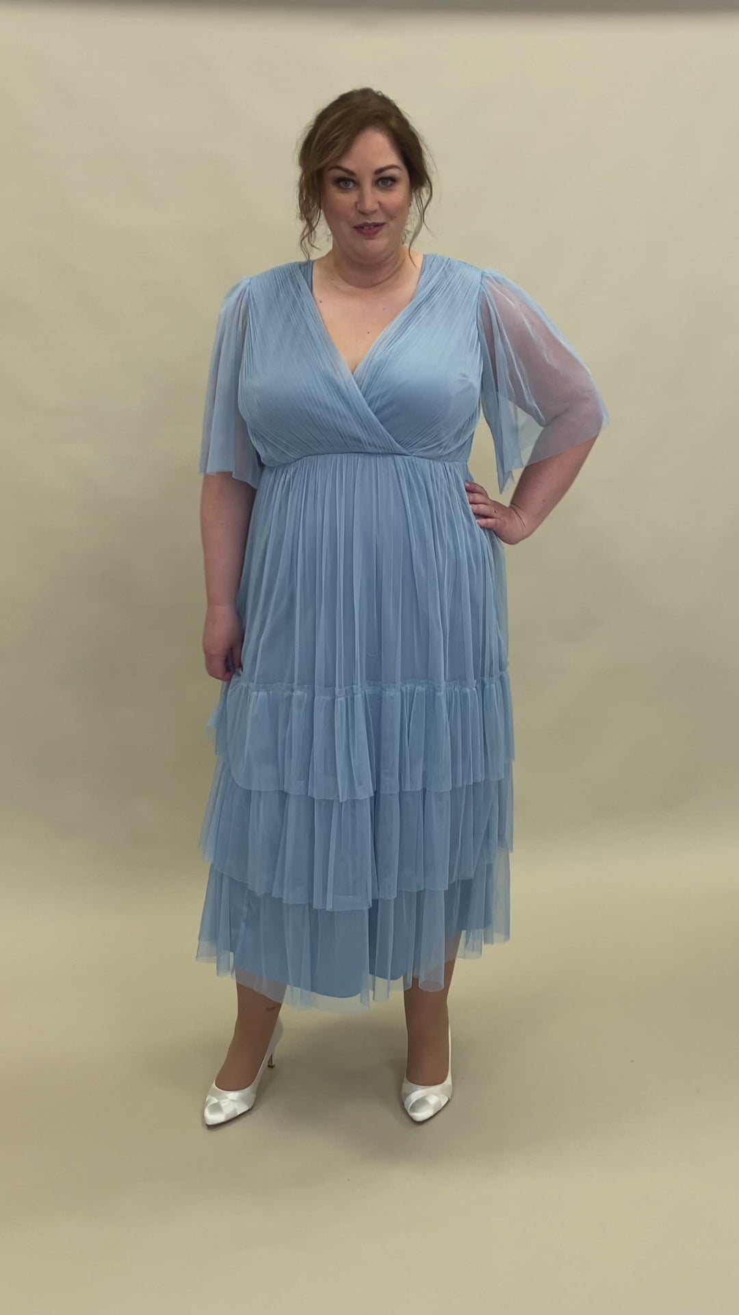Robe mi-longue plissée effet portefeuille bleu clair Recycled Curve | Anaya avec amour