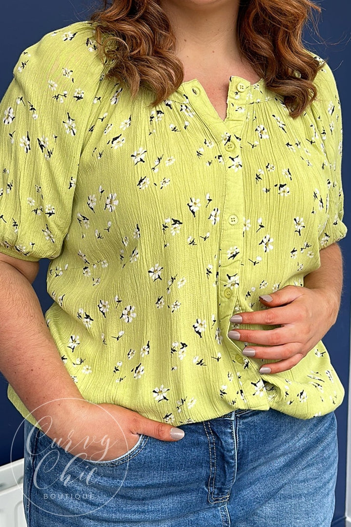 Green Floral Top with Short Sleeves - Curvy Chic Boutique