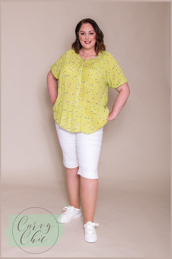 Green Floral Top with Short Sleeves - Curvy Chic Boutique