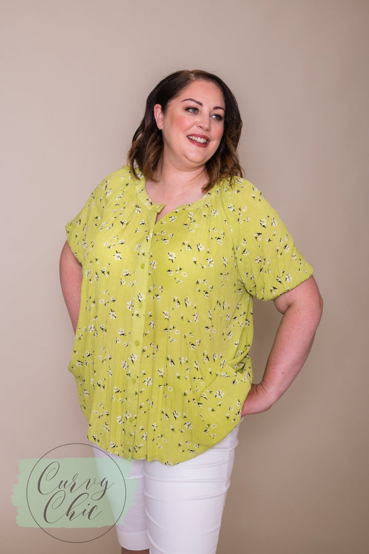 Green Floral Top with Short Sleeves - Curvy Chic Boutique