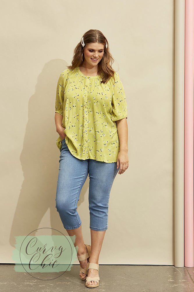 Green Floral Top with Short Sleeves - Curvy Chic Boutique