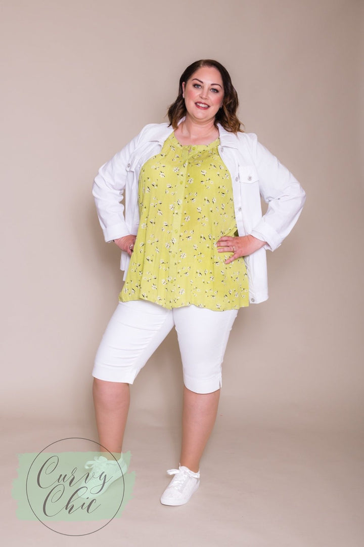 Green Floral Top with Short Sleeves - Curvy Chic Boutique